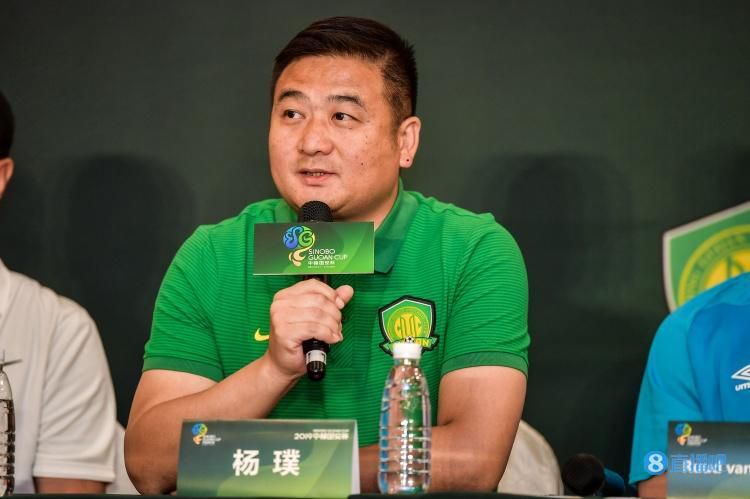 叶辰一听这话，立刻笑着说道：好啊，互相尊重、互不干涉，这就再好不过了。